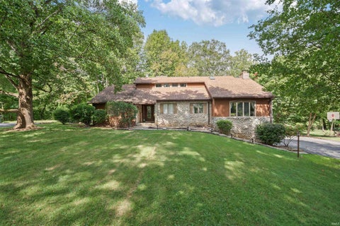 Photo of 3306 Walton Way, Kokomo, IN 46902 (MLS # 202638715)