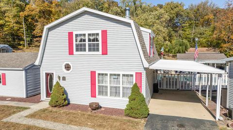 Tiny photo for 5785 E Golden Hills Drive, Monticello, IN 47960 (MLS # 202611345)