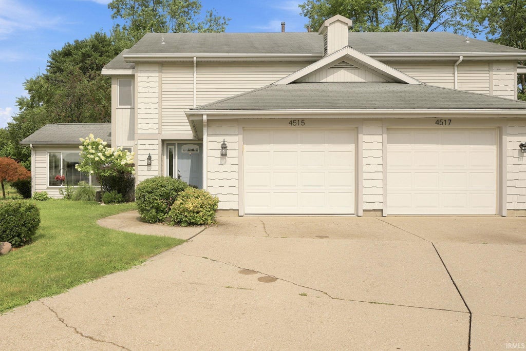 Photo of 4515 Brookshire Circle, Fort Wayne, IN 46835 (MLS # 202630668)