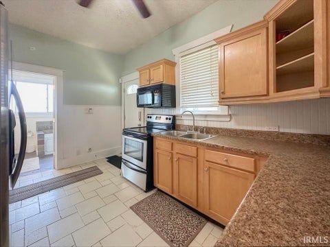Tiny photo for 1214 S DELPHOS Street, Kokomo, IN 46902 (MLS # 202621812)