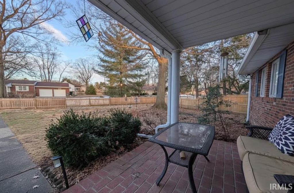 Photo of 1611 Burnett Lane, Vincennes, IN 47591 (MLS # 202604407)