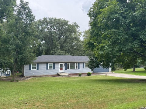 Tiny photo for 960 Sellers Road, Upland, IN 46989 (MLS # 202637887)