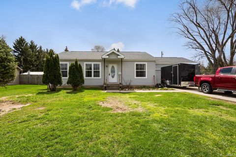 Photo of 1506 James Place, Goshen, IN 46526 (MLS # 202612263)