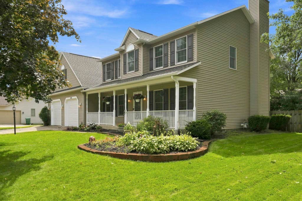 Photo of 55209 Birchfield Court, Osceola, IN 46561 (MLS # 202634181)