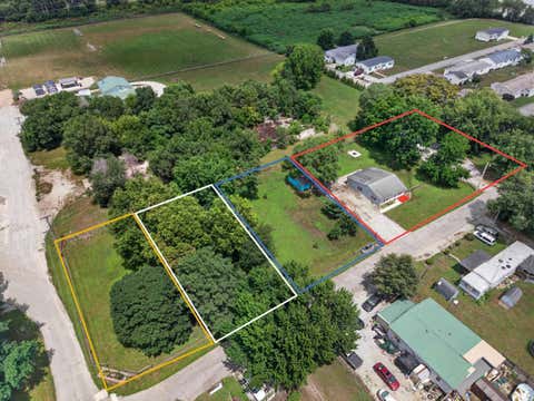 Tiny photo for 116 Monroe Avenue, Peru, IN 46970 (MLS # 202630352)