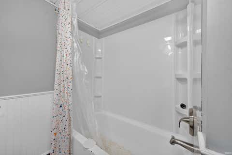 Tiny photo for 116 Monroe Avenue, Peru, IN 46970 (MLS # 202630352)