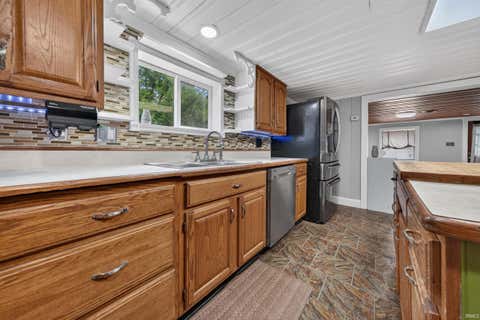 Tiny photo for 116 Monroe Avenue, Peru, IN 46970 (MLS # 202630352)