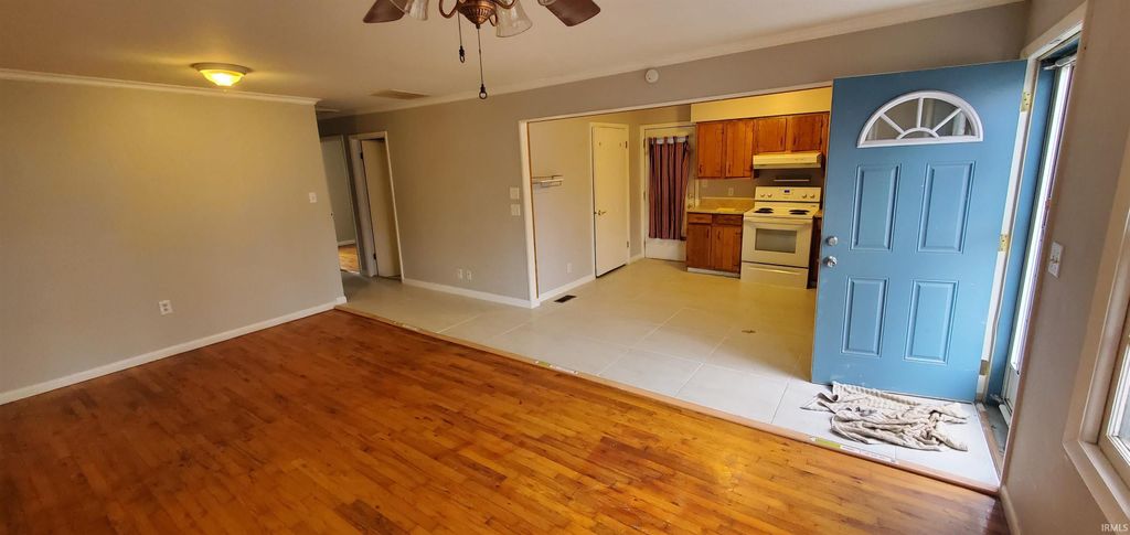 Photo of 709 Wall Street, Evansville, IN 47713 (MLS # 202545637)