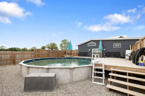 Tiny photo for 5392 County Road 60, Saint Joe, IN 46785 (MLS # 202618370)