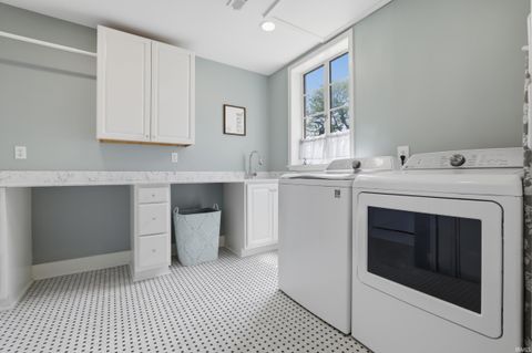Tiny photo for 721 W Spencer Avenue, Marion, IN 46952 (MLS # 202618475)