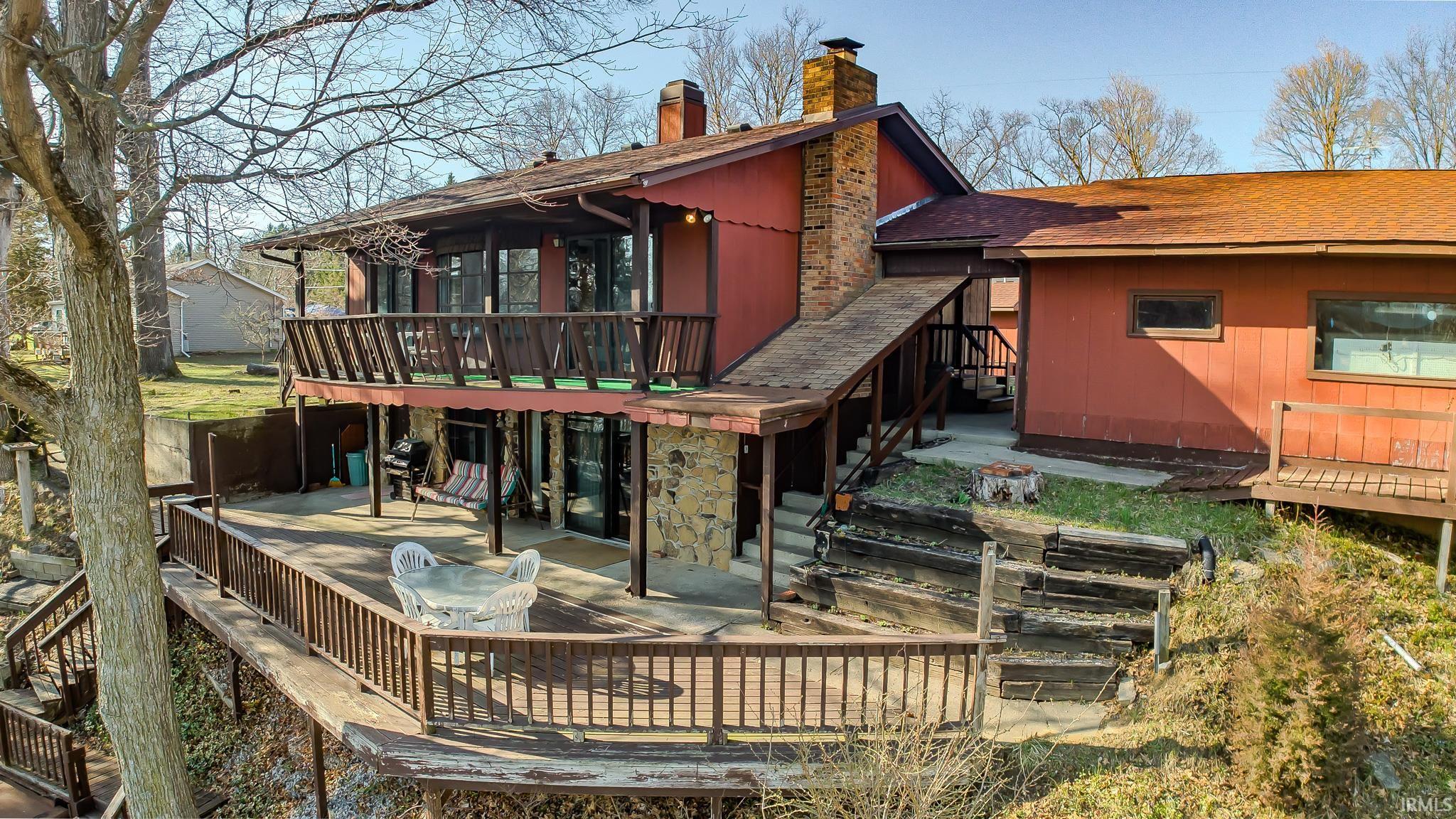 3962 E Lake Road 26 W