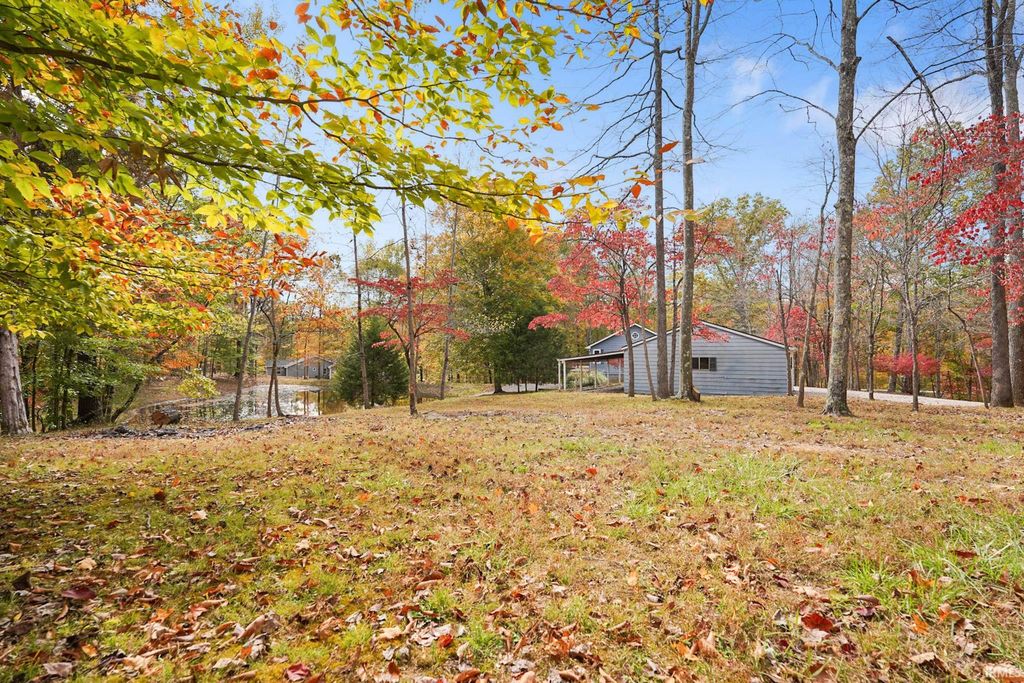 Photo of 2275 Twinlake Drive, Morgantown, IN 46160 (MLS # 202607845)