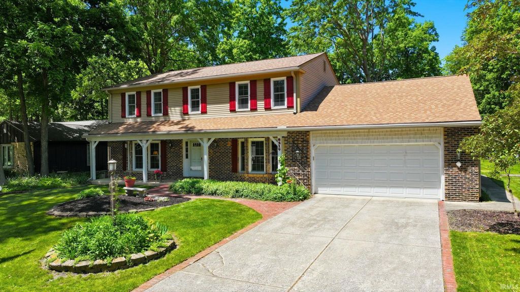 Photo of 8219 Quincy Court, Fort Wayne, IN 46835 (MLS # 202620801)