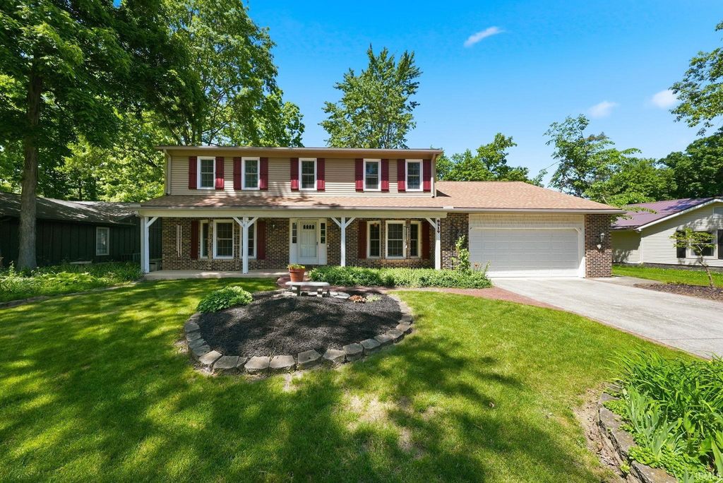Photo of 8219 Quincy Court, Fort Wayne, IN 46835 (MLS # 202620801)