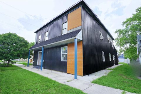 Photo of 506-508 Harris Street, South Bend, IN 46619 (MLS # 202538193)