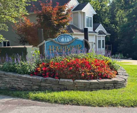 Tiny photo for 9701 S Harbour Pointe Drive #J40, Bloomington, IN 47401 (MLS # 202628260)
