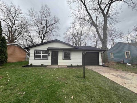 Photo of 4502 Winter Street, Fort Wayne, IN 46806 (MLS # 202611446)
