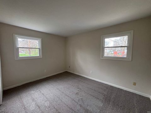 Tiny photo for 4502 Winter Street, Fort Wayne, IN 46806 (MLS # 202611446)