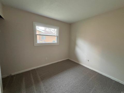 Tiny photo for 4502 Winter Street, Fort Wayne, IN 46806 (MLS # 202611446)
