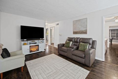 Tiny photo for 1725 Shortridge Drive, Lafayette, IN 47905 (MLS # 202547654)