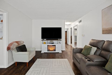 Tiny photo for 1725 Shortridge Drive, Lafayette, IN 47905 (MLS # 202547654)