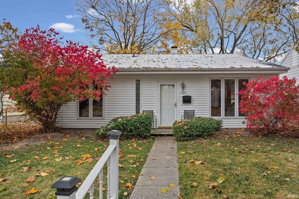 Photo of 1725 Shortridge Drive, Lafayette, IN 47905 (MLS # 202547654)