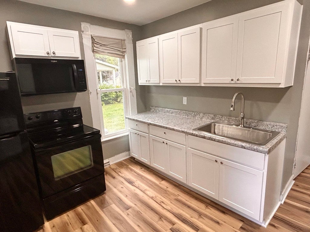Photo of 307 E Broad Street, South Whitley, IN 46787 (MLS # 202639324)