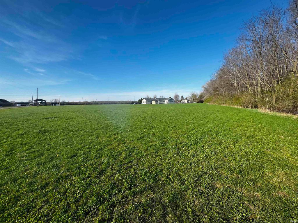 Photo of 1891 E Paw Paw Pike Pike, Peru, IN 46970 (MLS # 202611850)