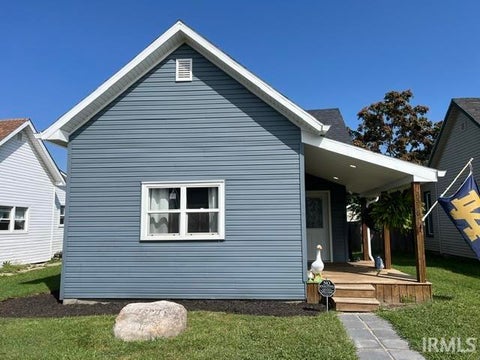 Photo of 2316 S B Street, Elwood, IN 46036 (MLS # 202637882)