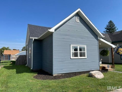 Tiny photo for 2316 S B Street, Elwood, IN 46036 (MLS # 202637882)
