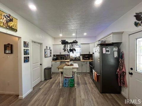 Tiny photo for 2316 S B Street, Elwood, IN 46036 (MLS # 202637882)