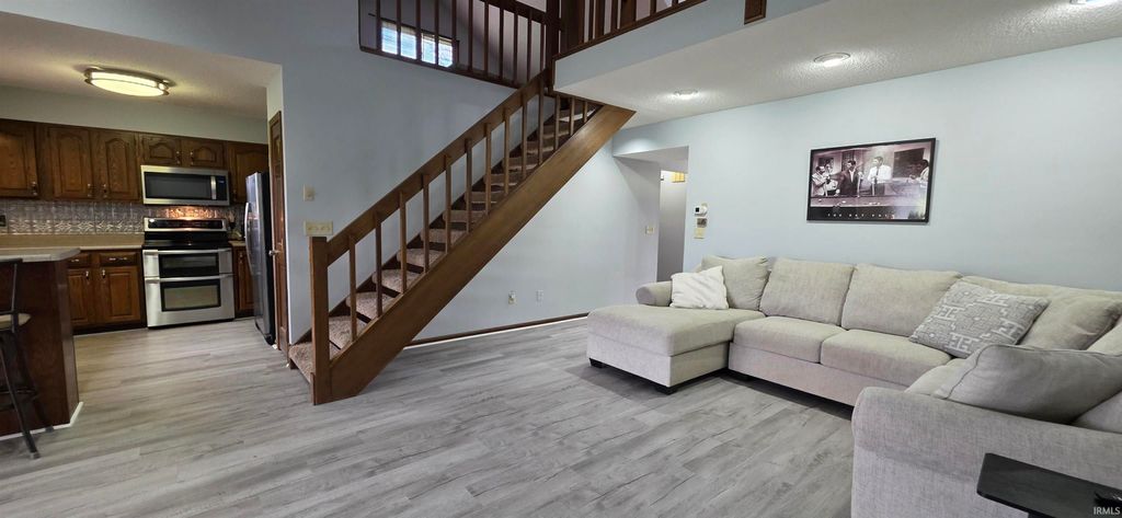 Photo of 5117 Woodmark Court, Fort Wayne, IN 46815 (MLS # 202610128)