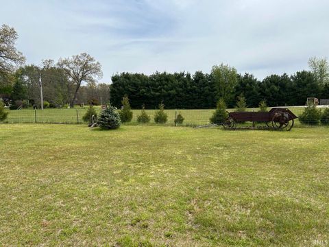 Tiny photo for 10105 E 150N Road, Grovertown, IN 46531 (MLS # 202618583)