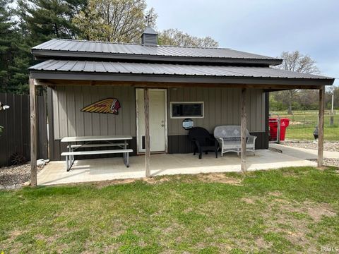 Tiny photo for 10105 E 150N Road, Grovertown, IN 46531 (MLS # 202618583)