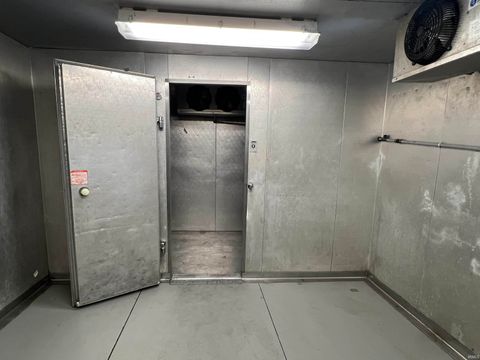 Tiny photo for 408 E Center Road, Kokomo, IN 46902 (MLS # 202501259)