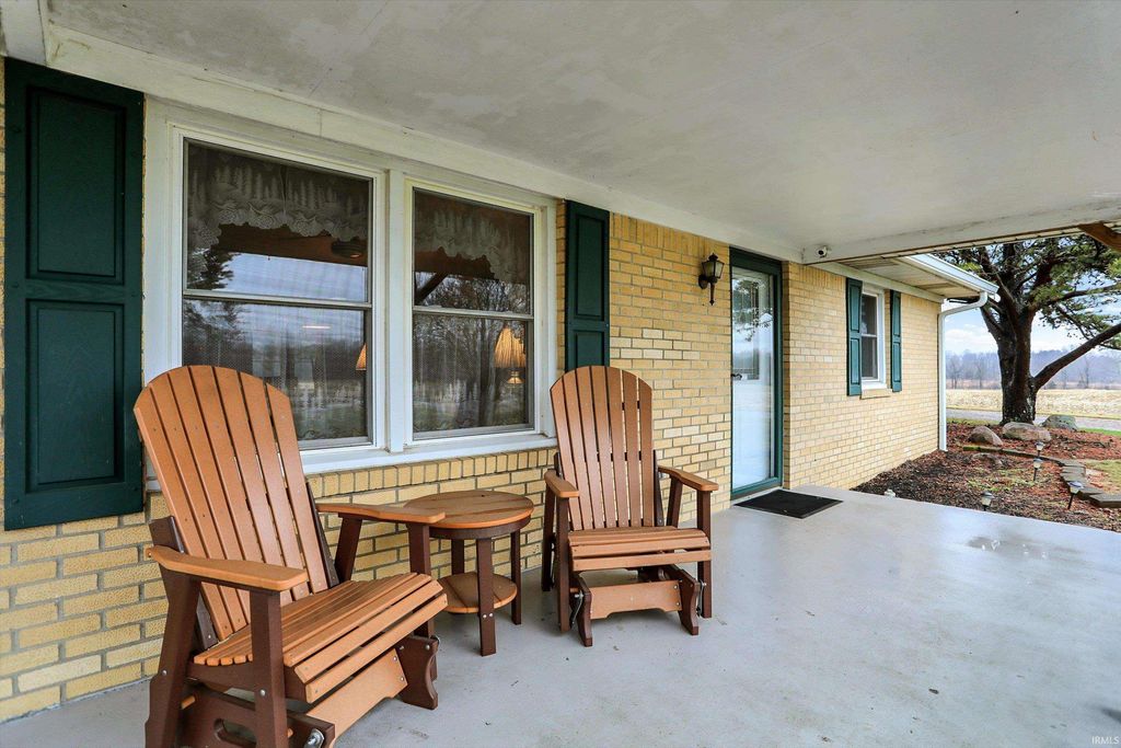 Photo of 7422 S 300 W, Trafalgar, IN 46181 (MLS # 202607077)