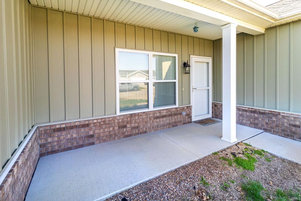 Photo of 1317 S Baldwin Court, Princeton, IN 47670 (MLS # 202608700)