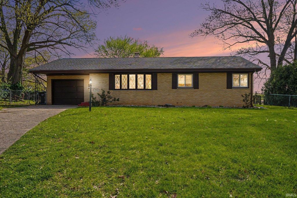 Photo of 3627 Brentwood Drive, South Bend, IN 46628 (MLS # 202616099)