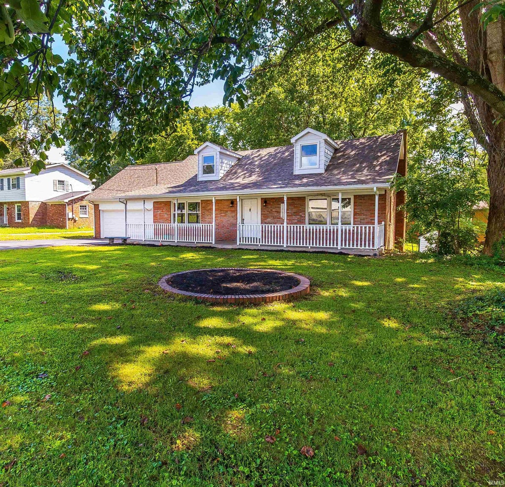 Photo of 609 Bartlett Drive, Newburgh, IN 47630 (MLS # 202634430)