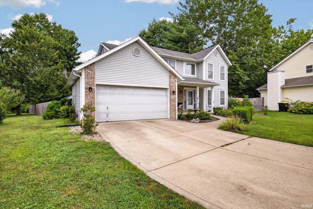 Photo of 1214 S Donington Court, Bloomington, IN 47401 (MLS # 202631557)