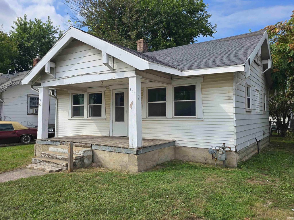 Photo of 710 W Memorial Drive, Muncie, IN 47302 (MLS # 202638861)