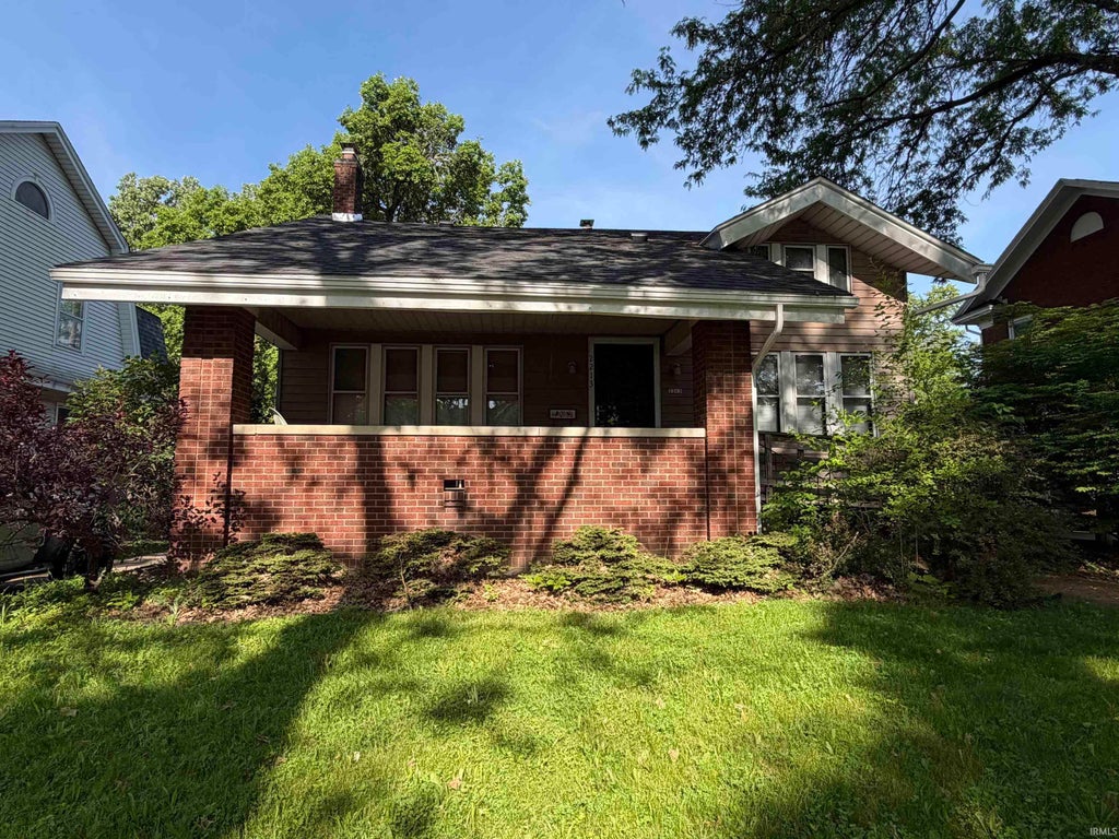 Photo of 2213 N Anthony Boulevard, Fort Wayne, IN 46805 (MLS # 202621674)
