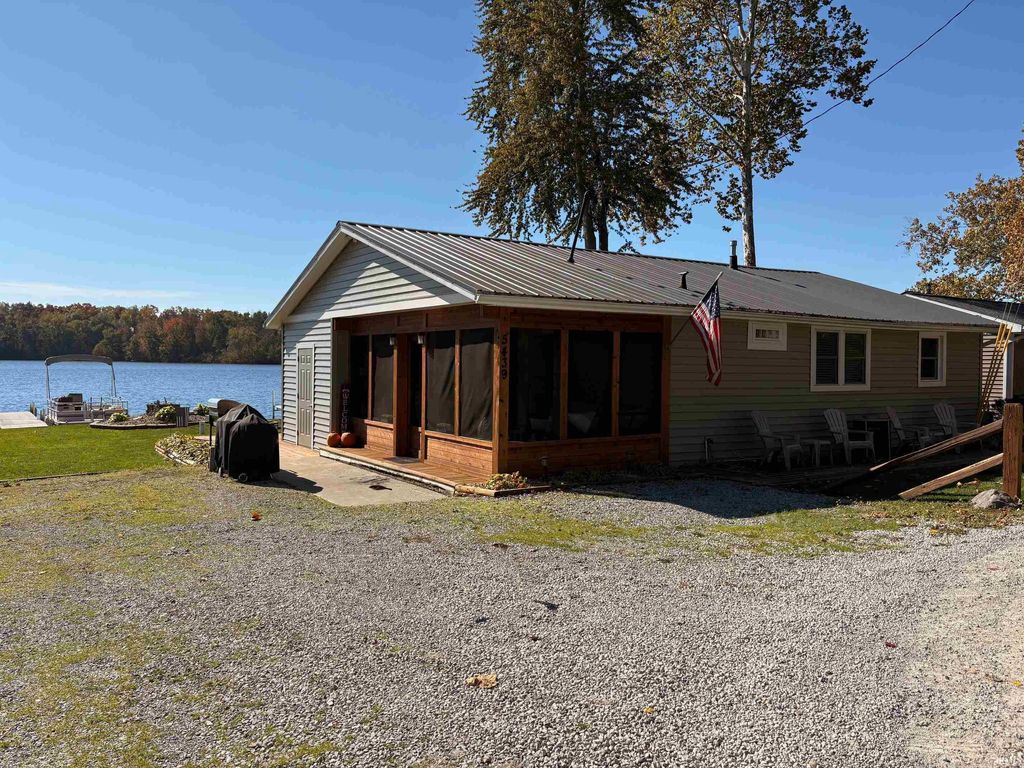 Photo of 5439 W Warren Street, Silver Lake, IN 46982 (MLS # 202543449)