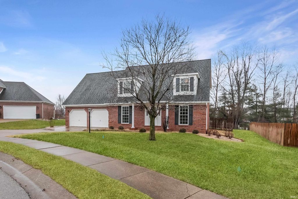 Photo of 4266 Foxmoor Drive, Newburgh, IN 47630 (MLS # 202607035)