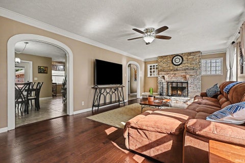 Tiny photo for 1713 Wilber Street, South Bend, IN 46628 (MLS # 202635303)