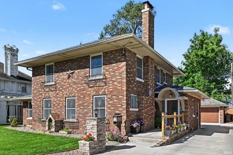 Photo of 1713 Wilber Street, South Bend, IN 46628 (MLS # 202635303)