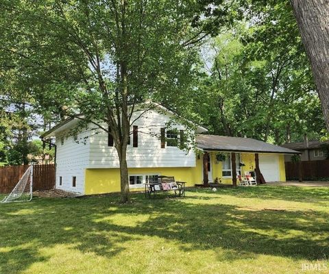 Photo of 56858 Mark Manor Drive, Elkhart, IN 46516 (MLS # 202548748)