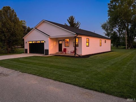 Photo of 301 Tyler Avenue, Peru, IN 46970 (MLS # 202617021)