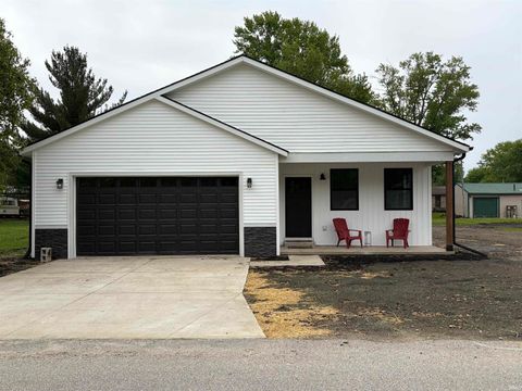 Tiny photo for 301 Tyler Avenue, Peru, IN 46970 (MLS # 202617021)