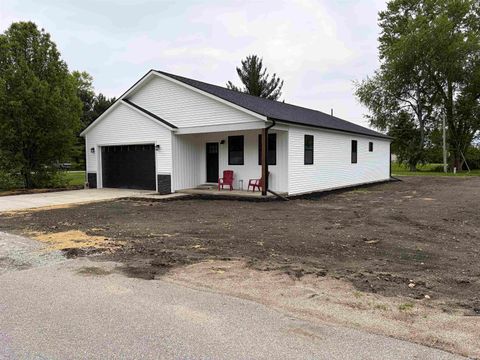 Tiny photo for 301 Tyler Avenue, Peru, IN 46970 (MLS # 202617021)